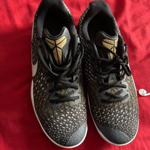 Kobe shoes 9.5